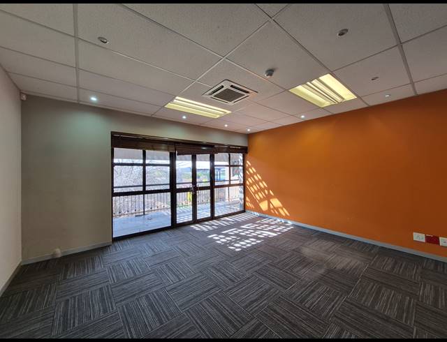 1,226M² OFFICE TO LET IN ILLOVO